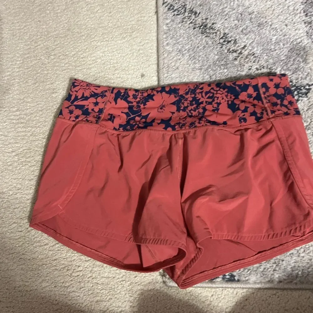 Lululemon‎ Run Times Short II Sz 6 - Picture 4 of 13